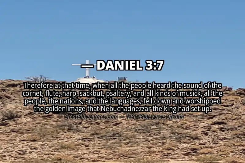 DANIEL 3:7 Verse